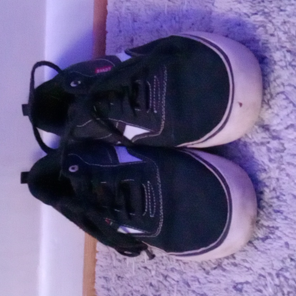 Size 13 Levi shoes